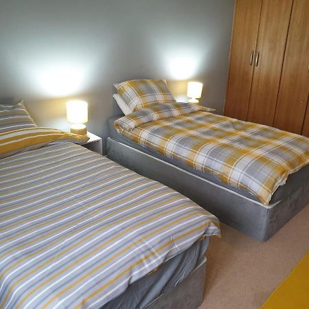Queens Rooms, A Perfect Stay, Next To Shopping Parks And Central マンチェスター エクステリア 写真