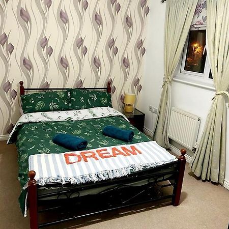 Queens Rooms, A Perfect Stay, Next To Shopping Parks And Central マンチェスター エクステリア 写真