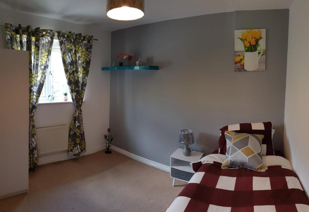 Queens Rooms, A Perfect Stay, Next To Shopping Parks And Central マンチェスター エクステリア 写真