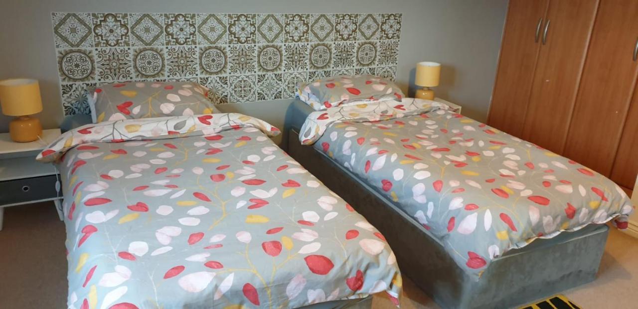 Queens Rooms, A Perfect Stay, Next To Shopping Parks And Central マンチェスター エクステリア 写真